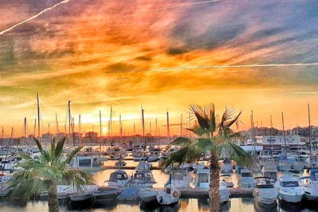 Piso Centro Ciudad Club Nautico Lejlighed Torrevieja Eksteriør billede